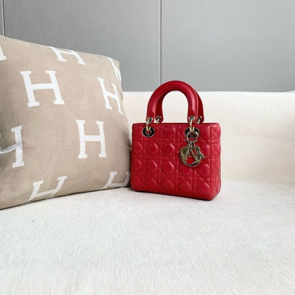 Dior Women Pre-Loved Bag Very Good Condition - Picture 6 of 9